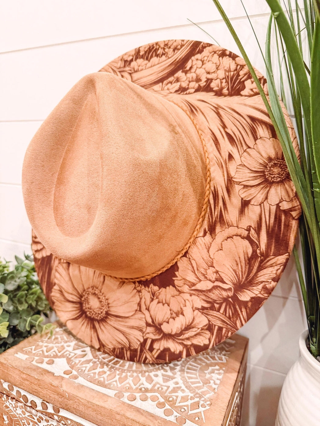 NEW - Highlander Cow Floral Engraved Cowgirl Hat