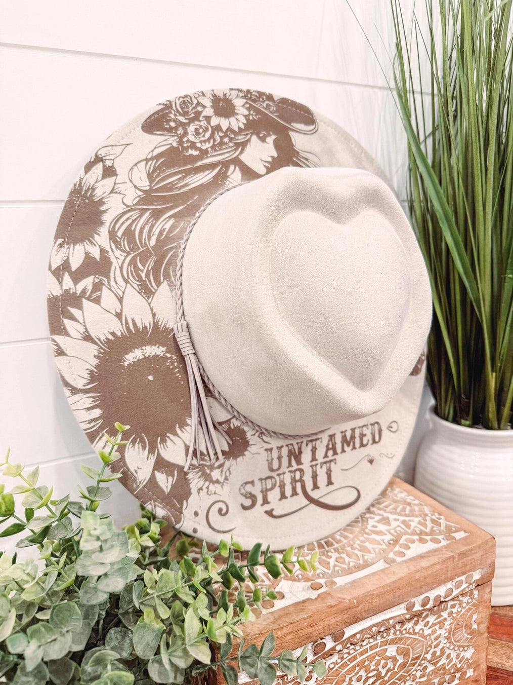 NEW - Untamed Spirit Heart Shaped Crown Engraved Cowgirl Hat