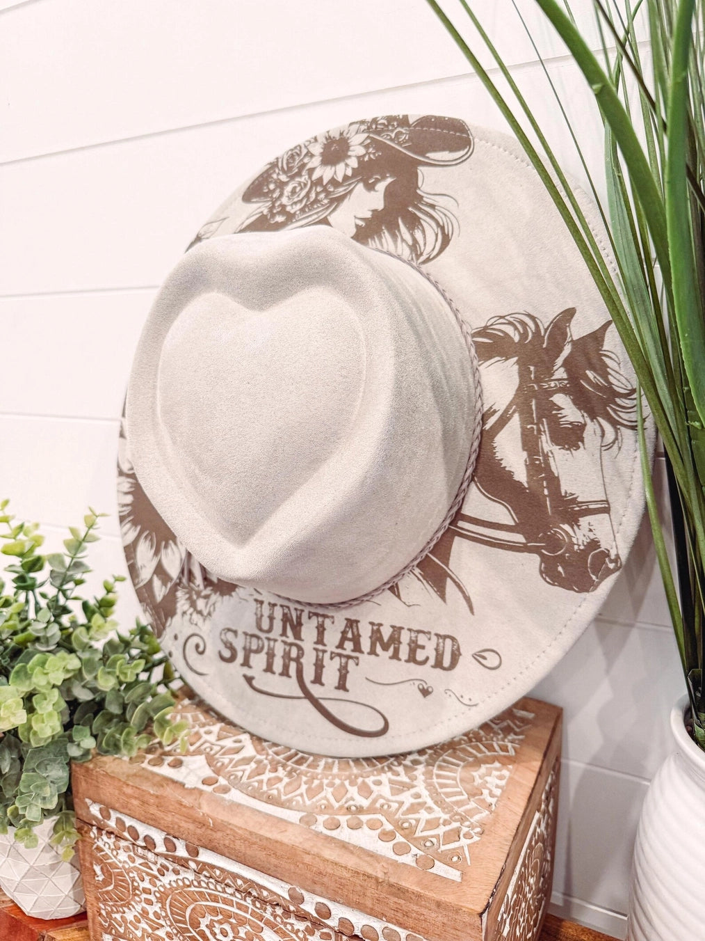 NEW - Untamed Spirit Heart Shaped Crown Engraved Cowgirl Hat